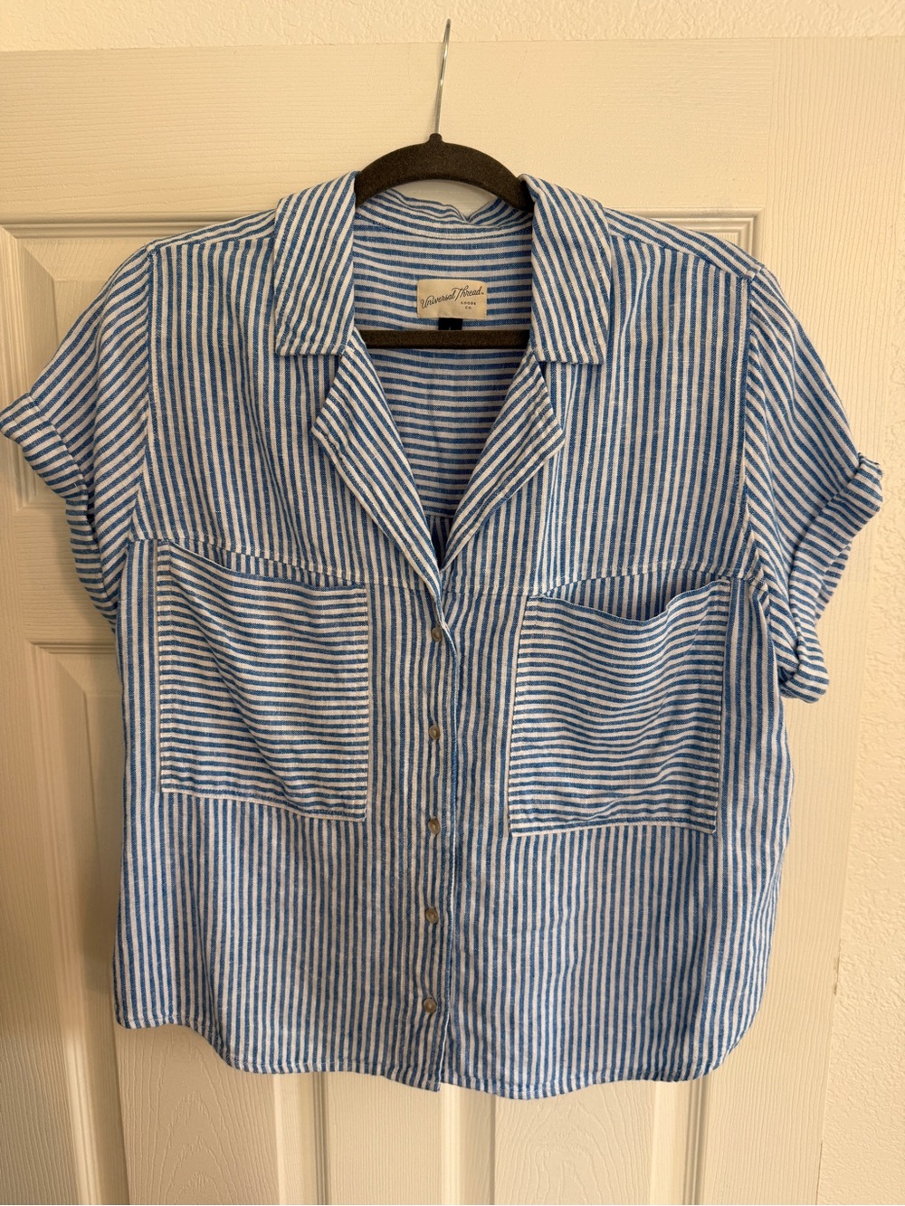 Universal Threads short sleeve top